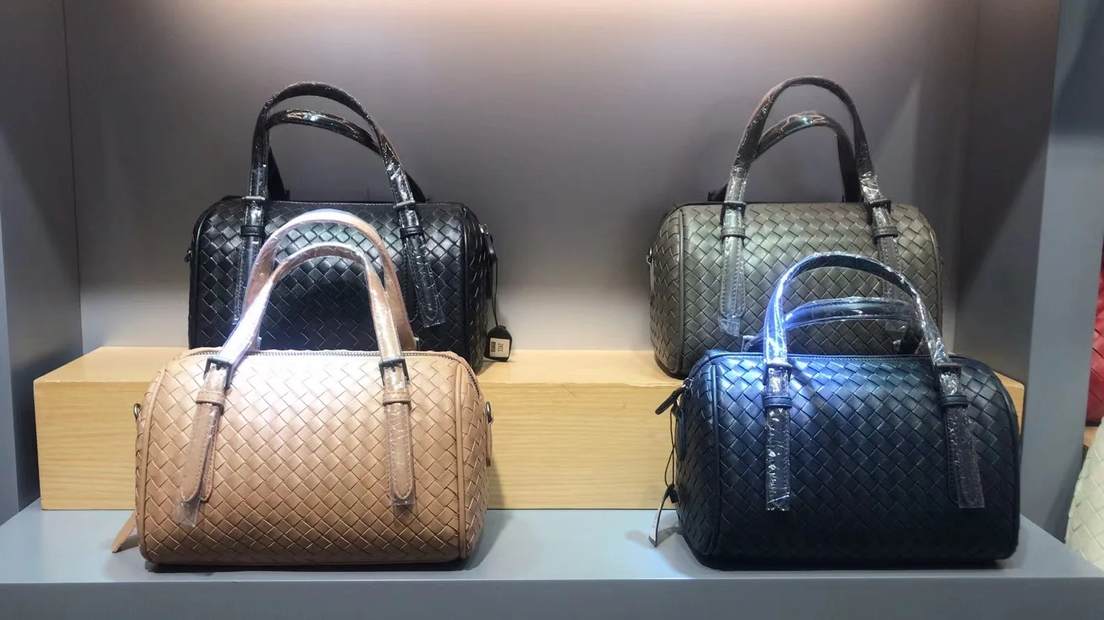 

free shipping fashion hand-made knitting genuine leather sheepskin women handbag one shoulder bag crossbody bag 4 color 25cm