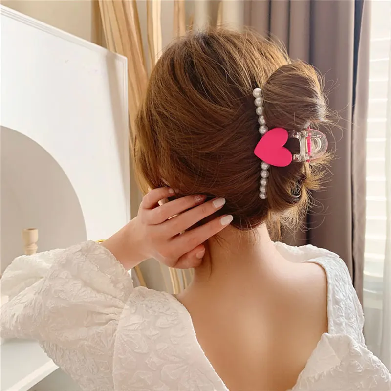 

2021 New Women Cute Heart Pearls Hair Claws Sweet Back Hair Hold Hair Decorate Clips Hairpins Headband Fashion Hair Accessories