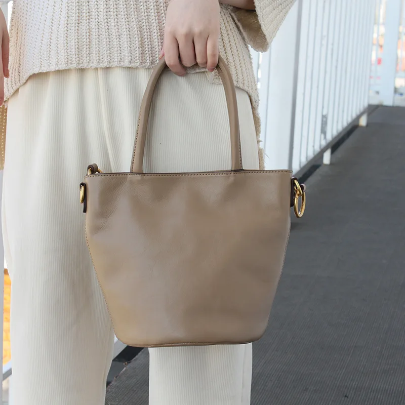 

Lady Elegant Bucket Bag Genuine Leather Handbags Street Casual Crossbody Bag Women Belt Decoration Totes Shoulder Bags Female