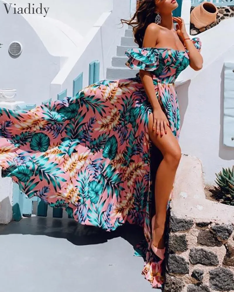 Длинное платье в пляжном стиле с открытыми плечами рюшами воротником-лодочкой и