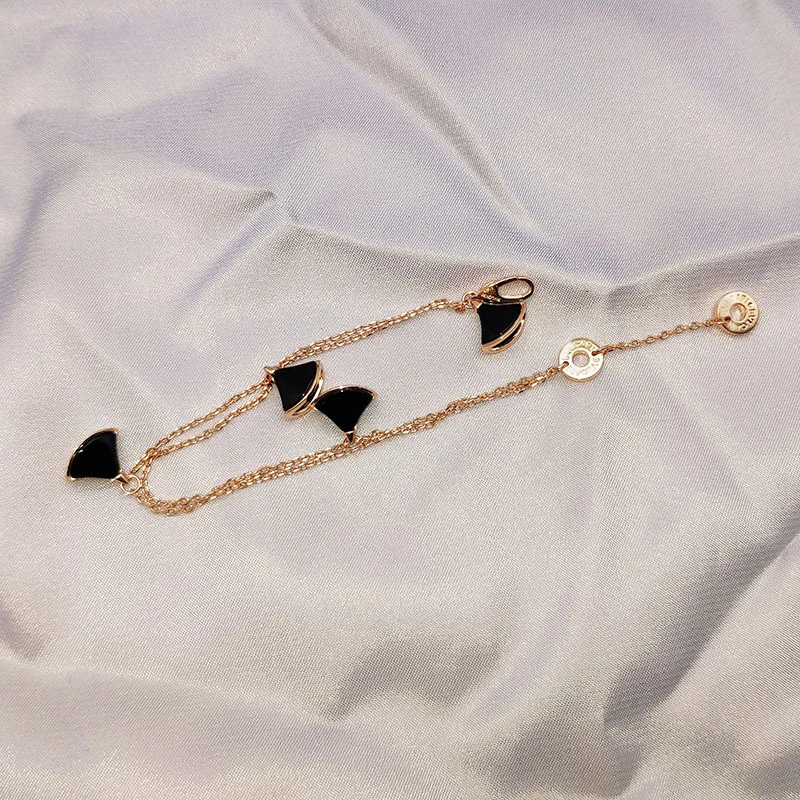 

Luxury classic sector skirt bracelets fashion jewelry shell charm bracelet wristband brace lace fashion accessories cuff jewel