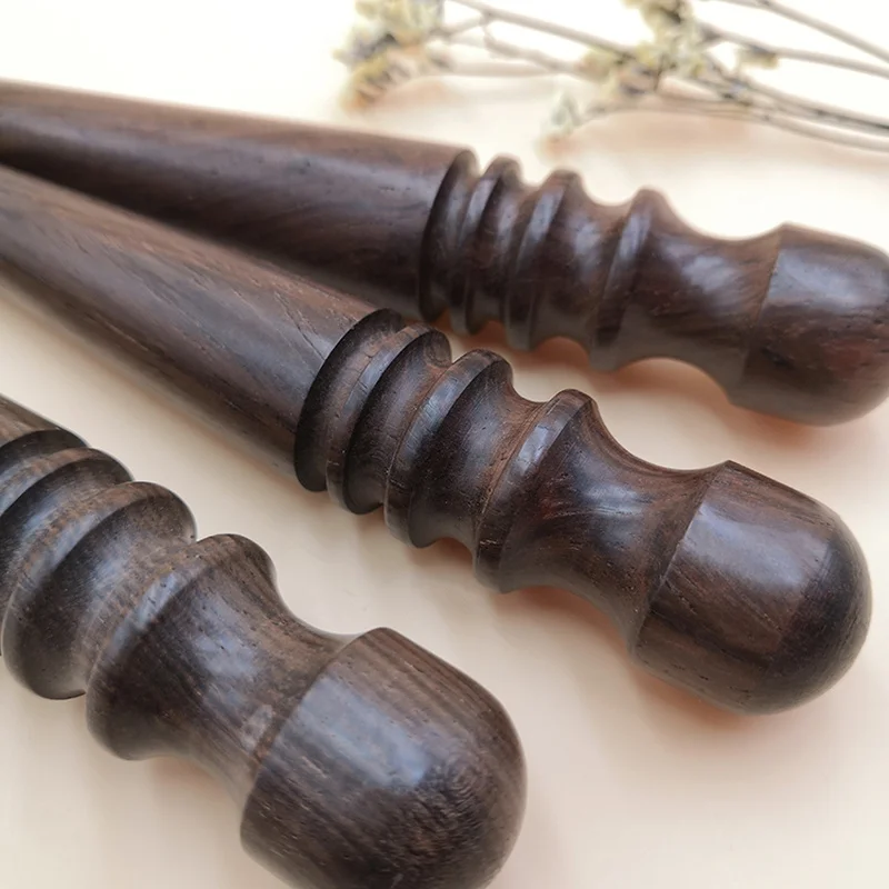 Три части сандалового дерева полированный круглый деревянный брусок Обрезка