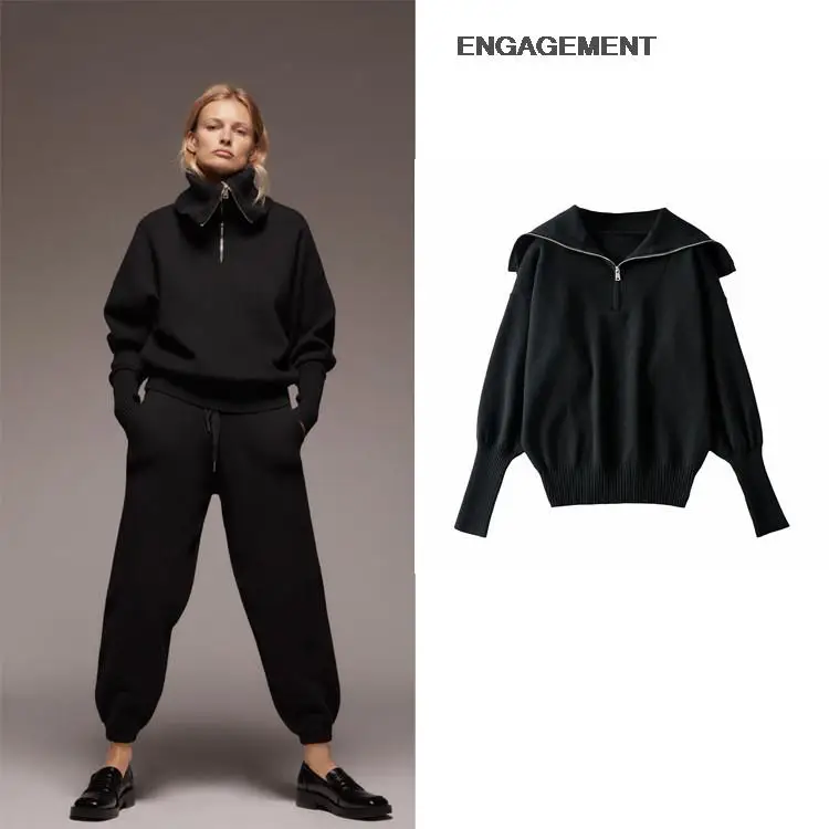 

Hoodies & Sweatshirts