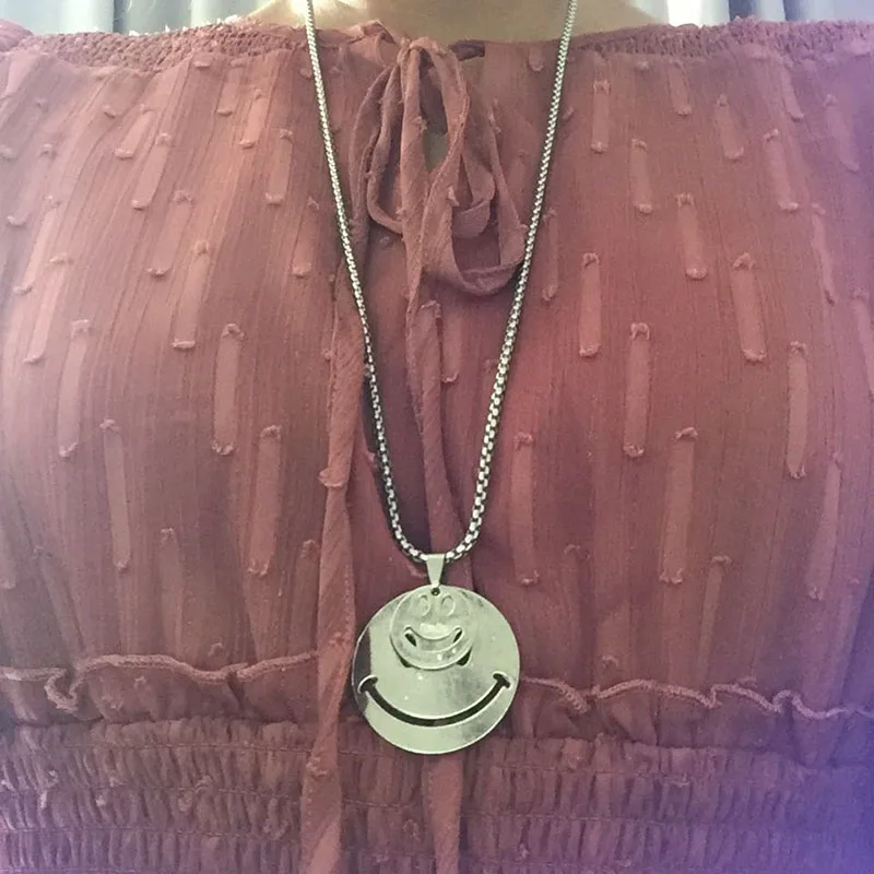 

GD Double Sides Smile Face Pendant Necklace Autumn Sweater Necklace for Halloween Gift