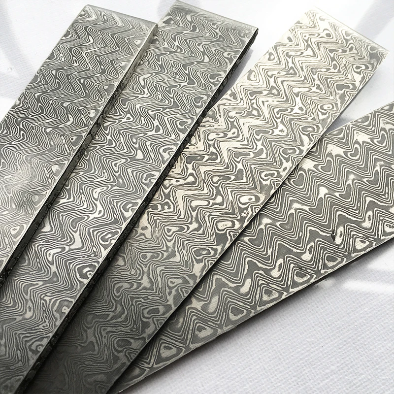 1piece Wave Pattern Damascus Steel VG10 Sandwich for DIY Exquisite Knife Making Has Been Heat Treatment Steel Knife Blade Blank