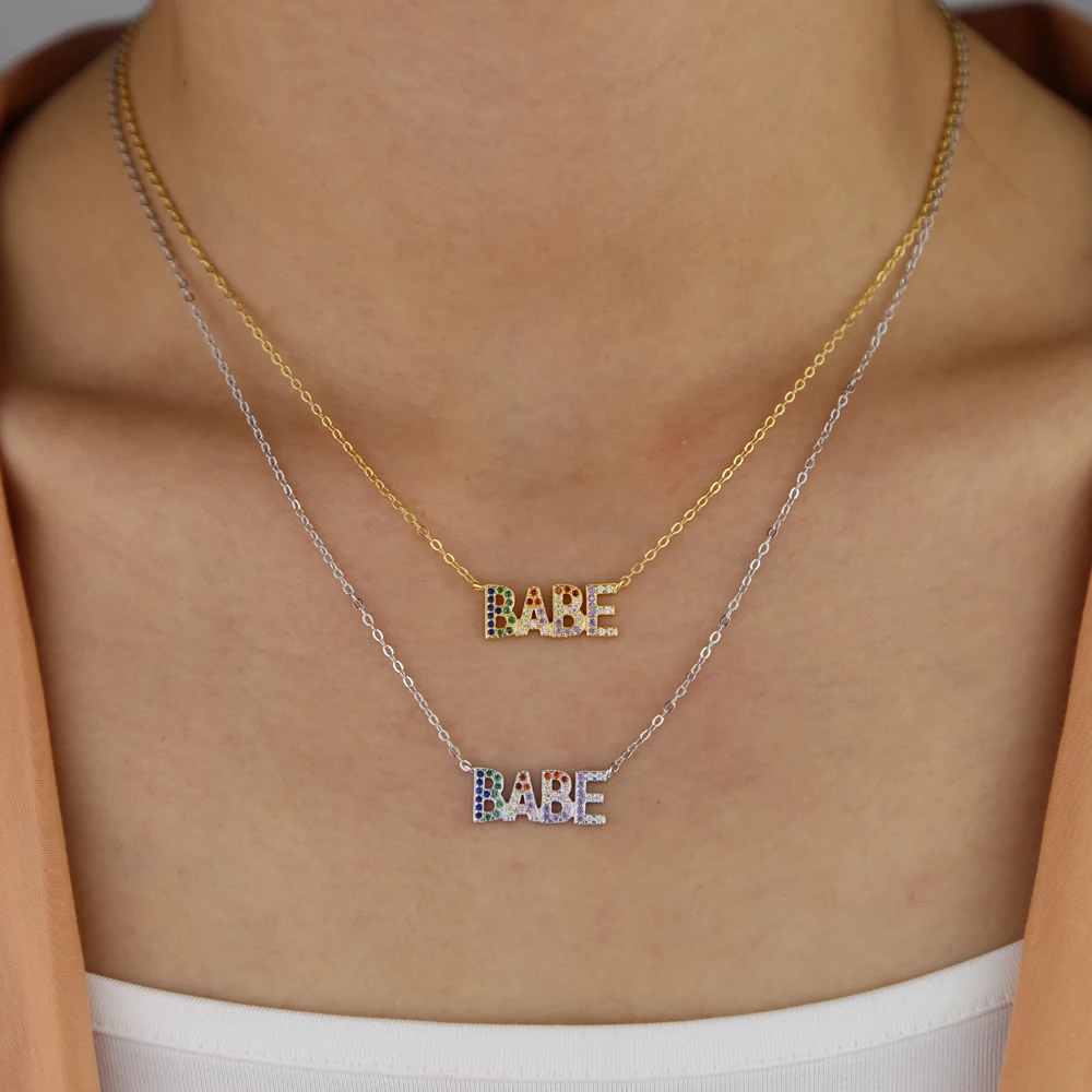 Ожерелье из серебра 925 пробы с радужным кубическим цирконием и надписью