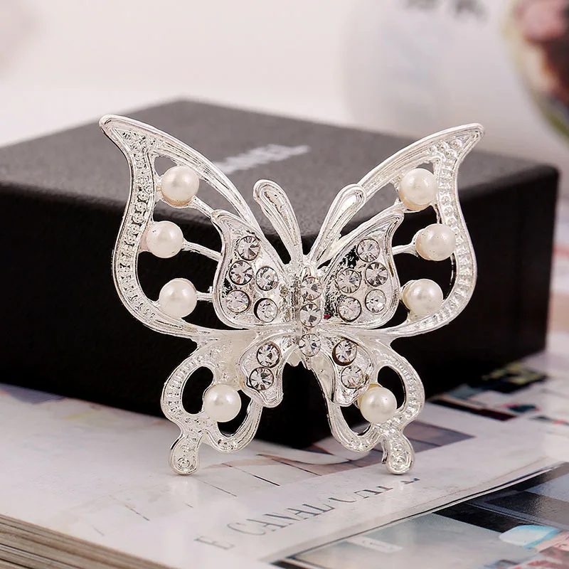

Korea's New Fashion Double-layer Hollow Inlaid Rhinestone Zircon Butterfly Pearl Pins Brooch For Women Statment Jewelry Gifts