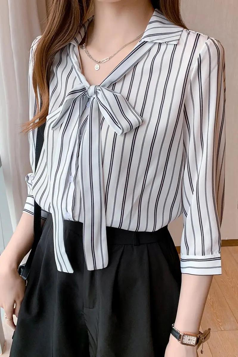 

summer New stripes Womans short Sleeve Shirt ladies Bow Shirt button shirt Fashion lapel Womens shirt korean fashion