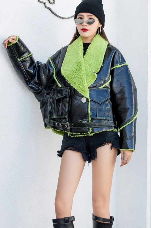 

Women's thick coat winter 2020 new thick loose pocket fluorescent green lamb velvet stitching fur one coat female