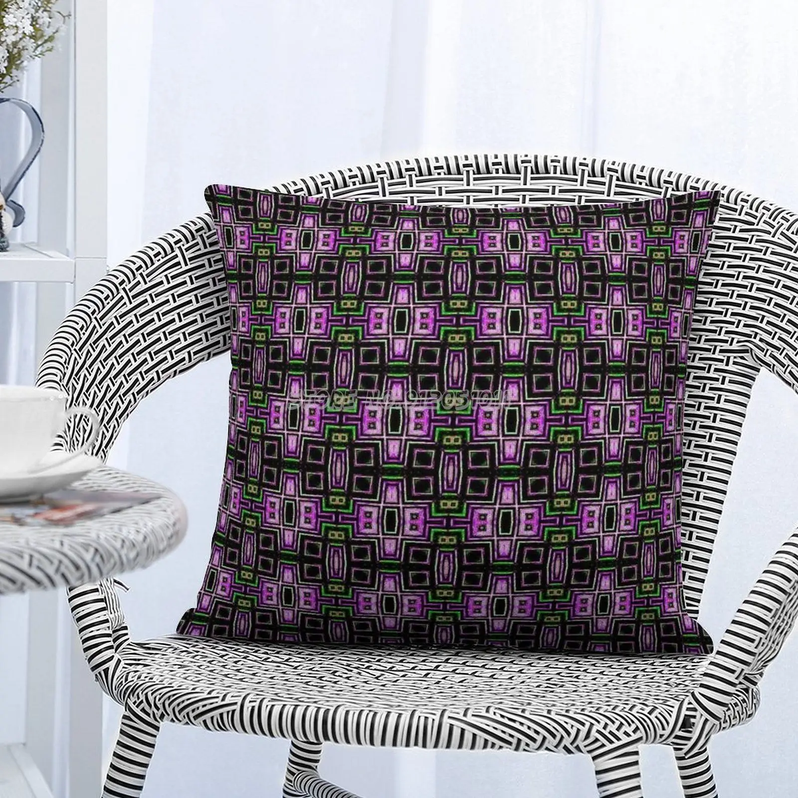 Декоративная наволочка с блестками и разноцветными для детской комнаты подушки