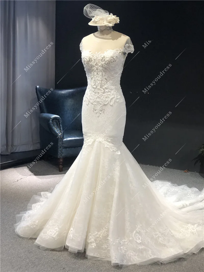 2021 Newest High Quality Real Sample Ivory Lace High Neck Short Sleeves A-line Transparent Back Floor Length Wedding Dress