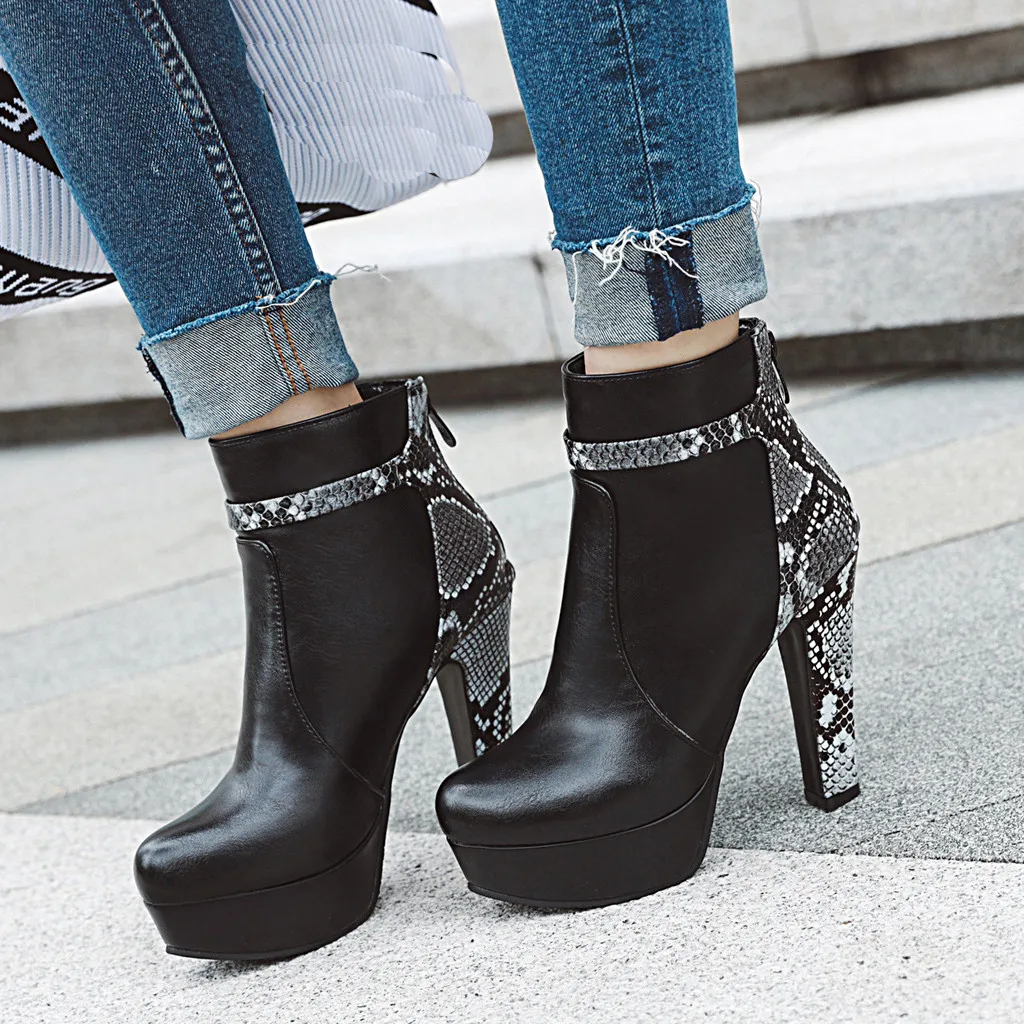 Женская кожаная обувь с узором змеиная кожа Зимние ботинки круглый носок на