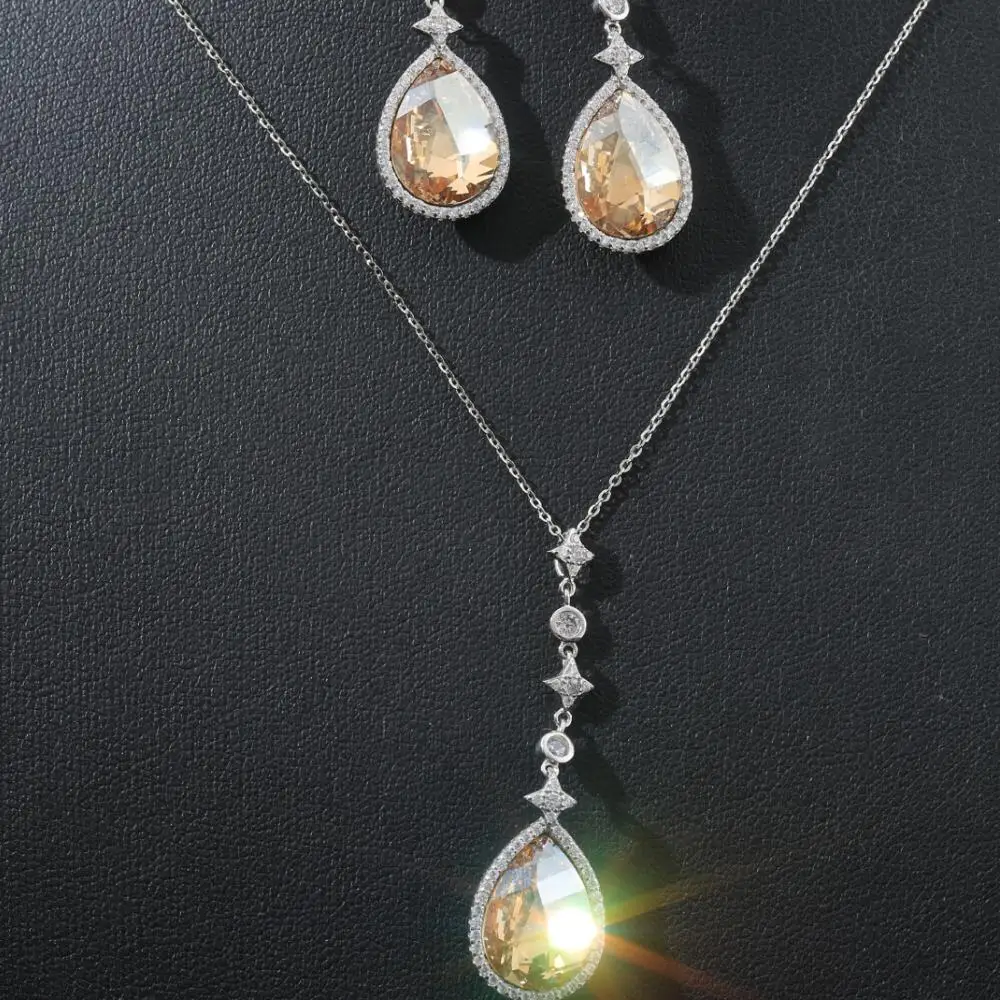 Комплект из серебра 925 пробы с подвеской и серьгами | Украшения аксессуары