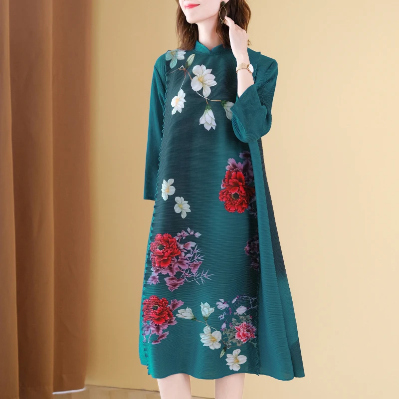 

Vintage Plus Size Dress Women Autumn Stand Collar 3/4 Sleeve Printed Loose Improve Cheongsam Green Dress For Women 45-75kg