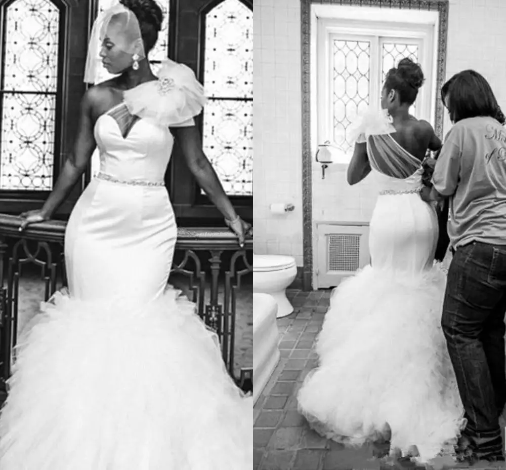 

Sexy One Shoulder Plus Wedding Dresses 2020 Sheer Neck Tulle Beaded Mermaid Court Train Bridal Gowns African Customized Wedings