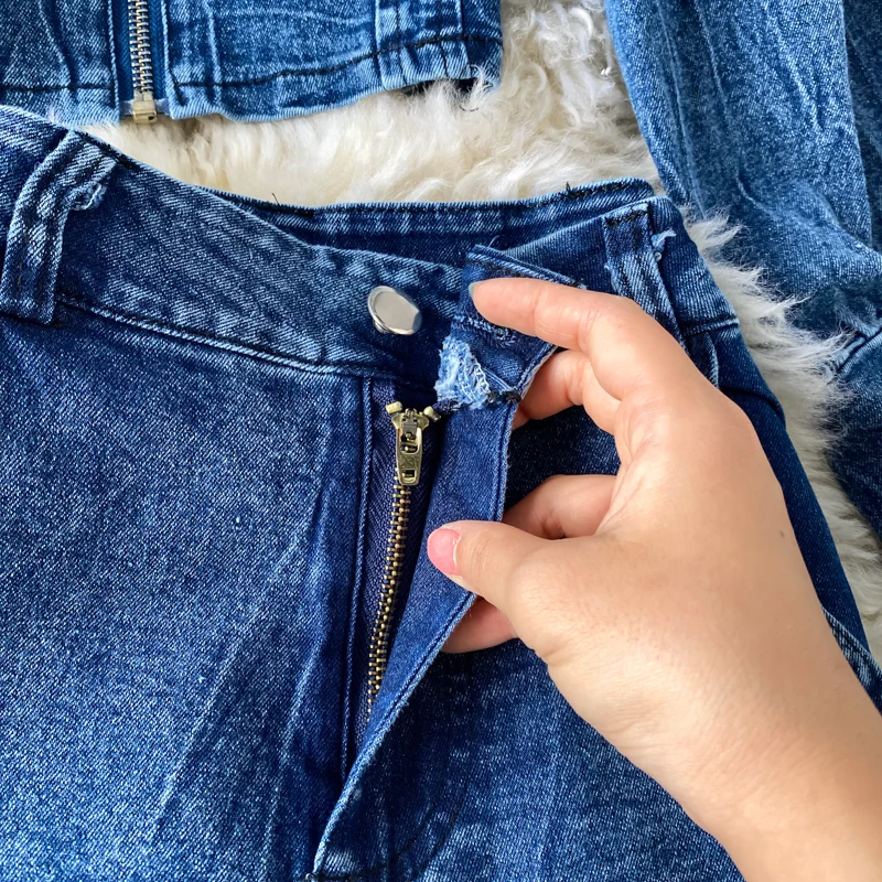 

2021 spring new fashion slash strap open navel square neck short top +high waist jeans women two piece set