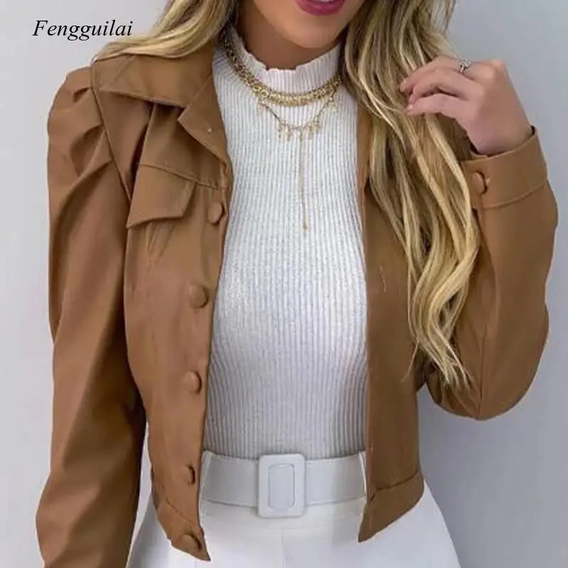 

Осенняя короткая женская плиссированная куртка из искусственной кожи, однобортная Женская куртка с длинным рукавом и отложным воротником, ...