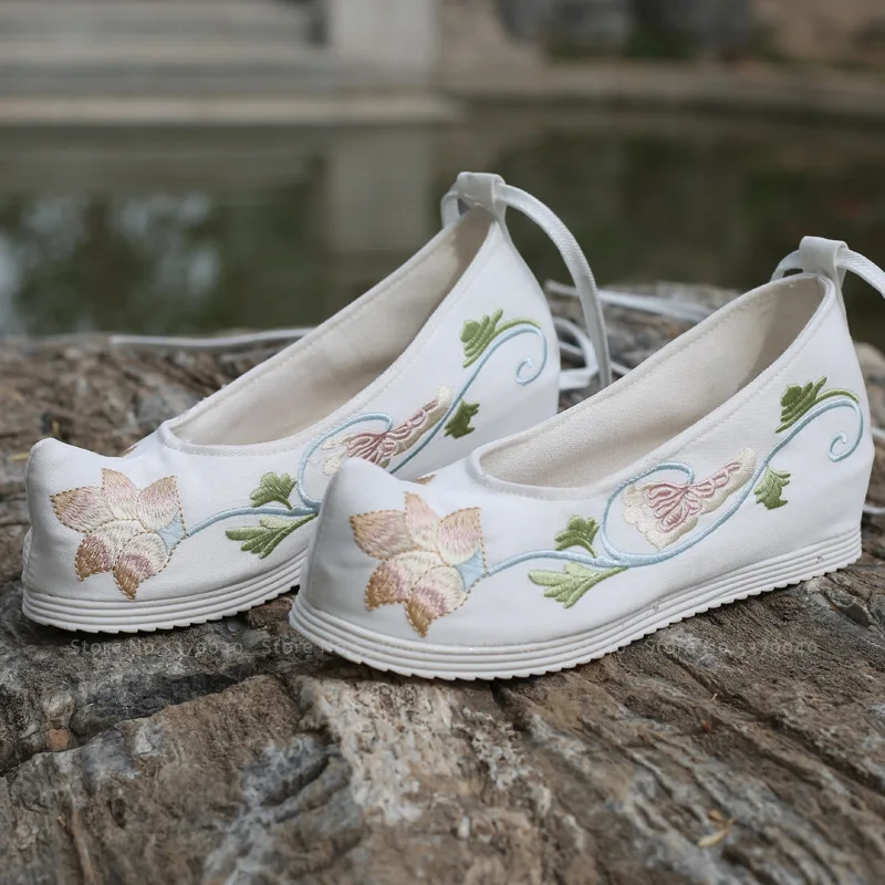 Тапки женские с вышивкой традиционная китайская танцевальная обувь в стиле