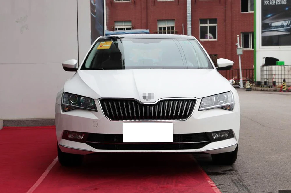 Для Skoda Superb Автомобильная фара с прозрачными линзами