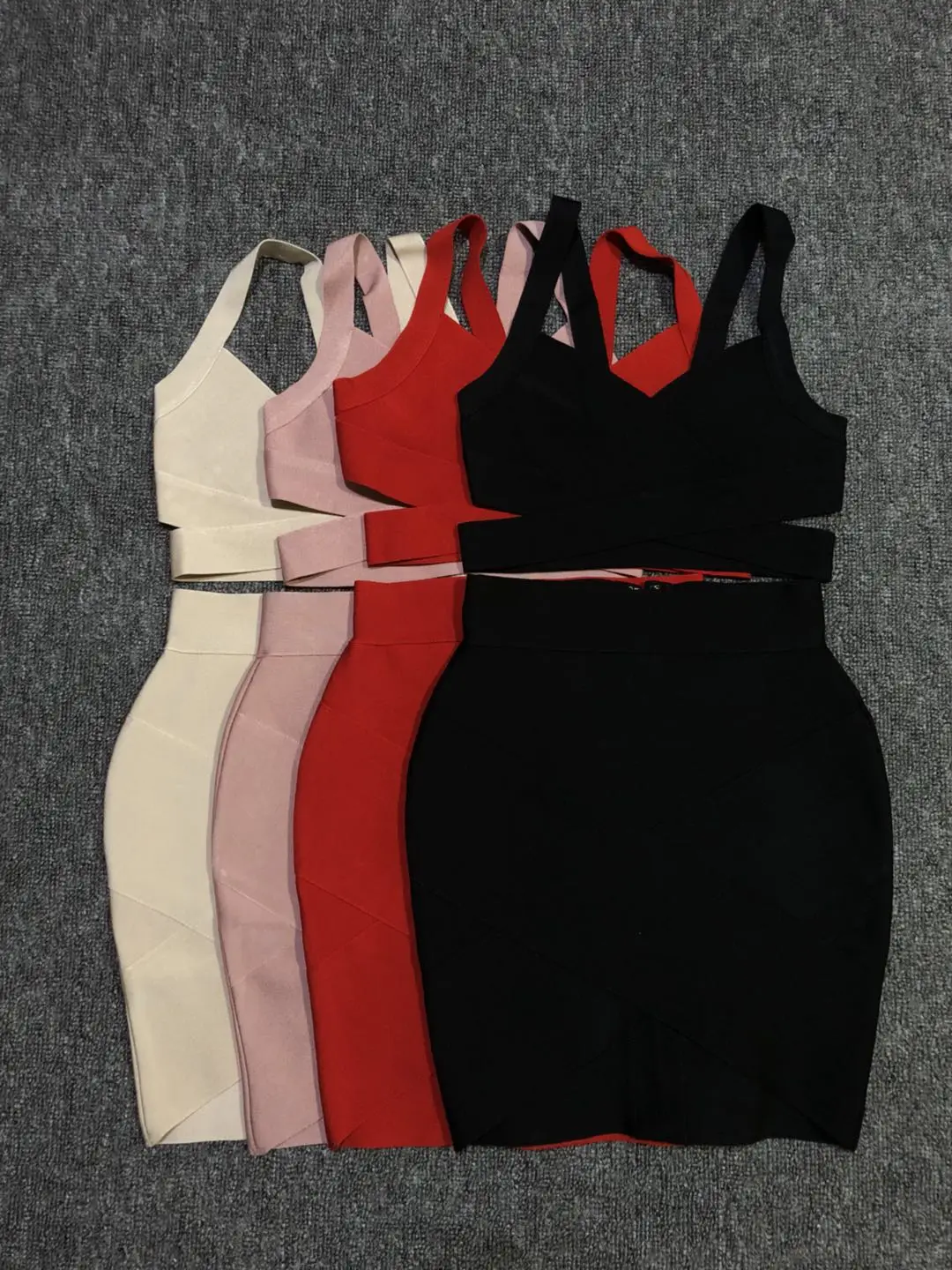 Женское летнее платье из 2 предметов черное красное белое пыльное розовое