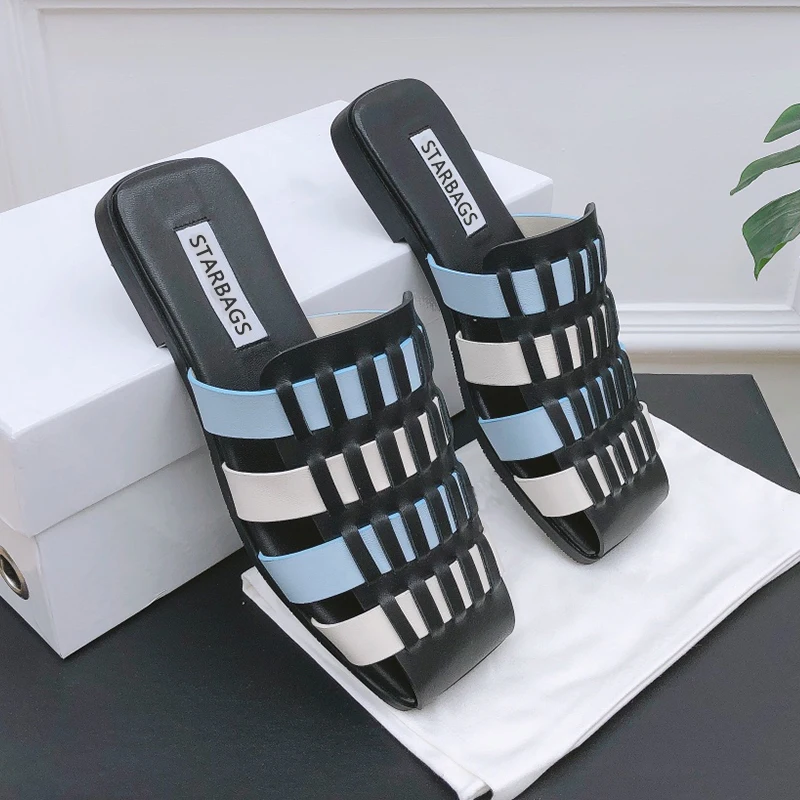 

Французская женская обувь madden2021, шлепанцы, сандалии на плоской подошве, цепочка с большим жемчугом, классная шкура ягненка, контейнер для ст...