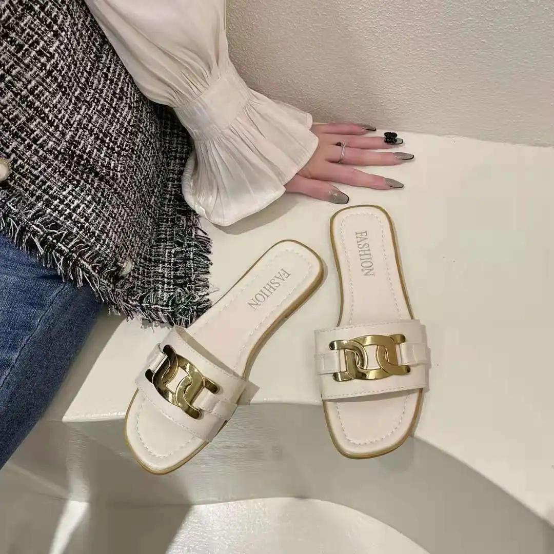 

Fashion sandals and slippers women outdoor wear 2021 summer new seaside flat beach shoes lazy shoes women's shoes