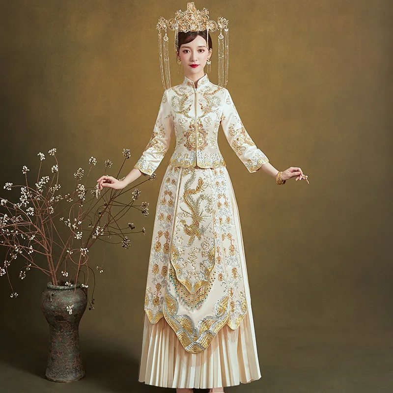 

Champagne Bride Rhinestone Dress Wedding Dress Embroidery Phoenix Chinese Cheongsam Dress The Bride Toast Clothing Long Section