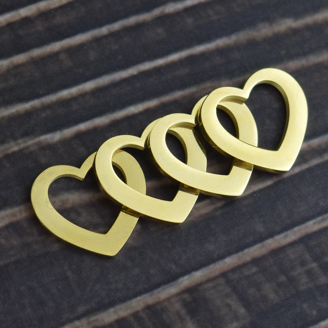 

4pcs / Set Stainless Steel Love Heart Charm Diy Bracelet Necklace Blank Pendant Accessories Handmade Jewelry Findings