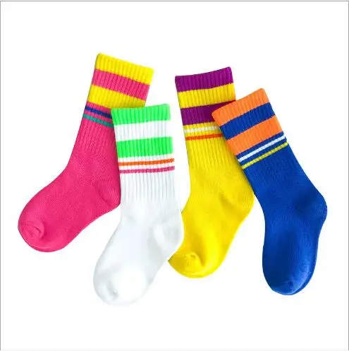 

1Pair 1-8 Year Autumn and winter new bright color wide strip combed cotton socks