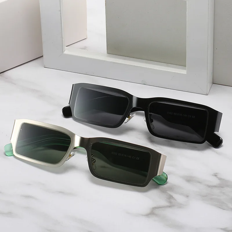 

Солнцезащитные очки в металлической оправе UV400 для мужчин и женщин, небольшие прямоугольные, в стиле ретро, с защитой от ультрафиолета чайно...