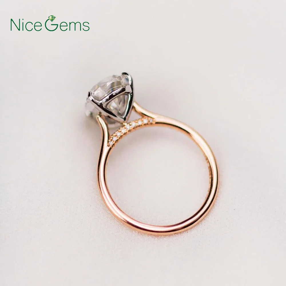 Кольцо обручальное с муассанитом D-образное изделие из белого золота 3 5 карат