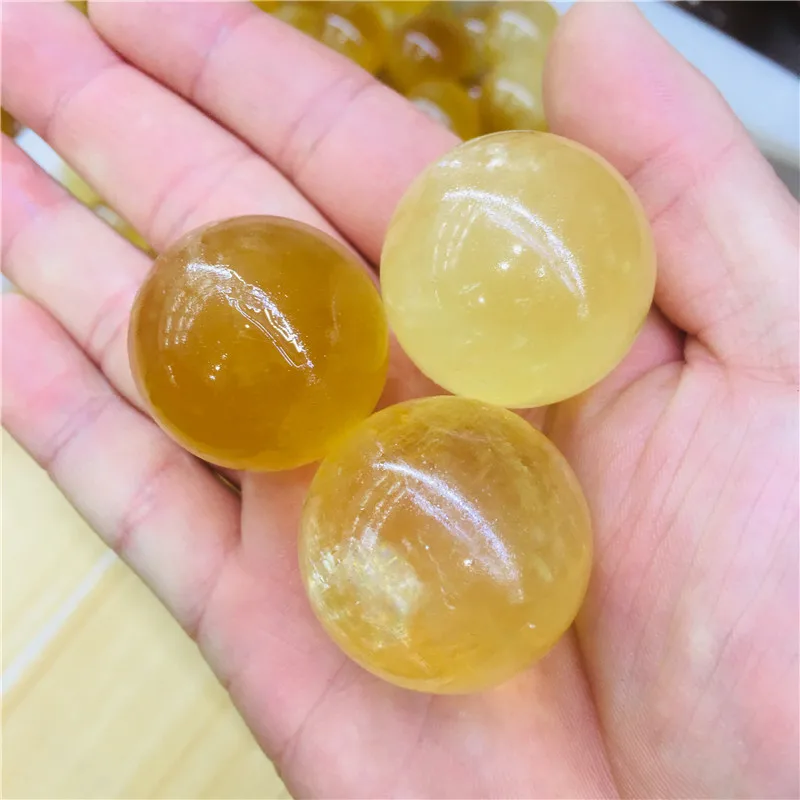 Натуральный желтый селенит опал 3 см полированный кристалл сферический камень
