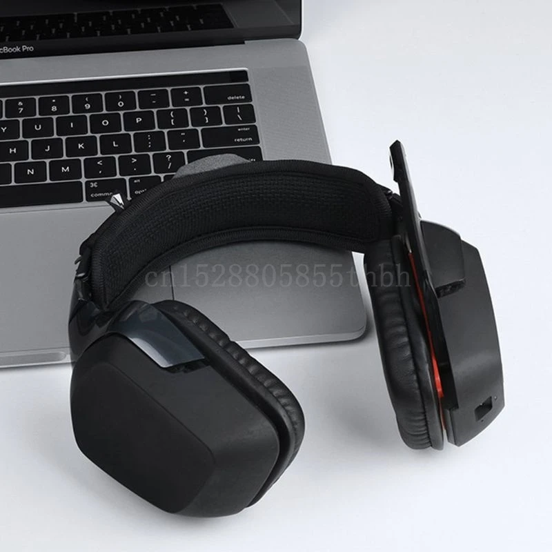 

Universal fully enclosed headphone head with cover zipper pad protection pad