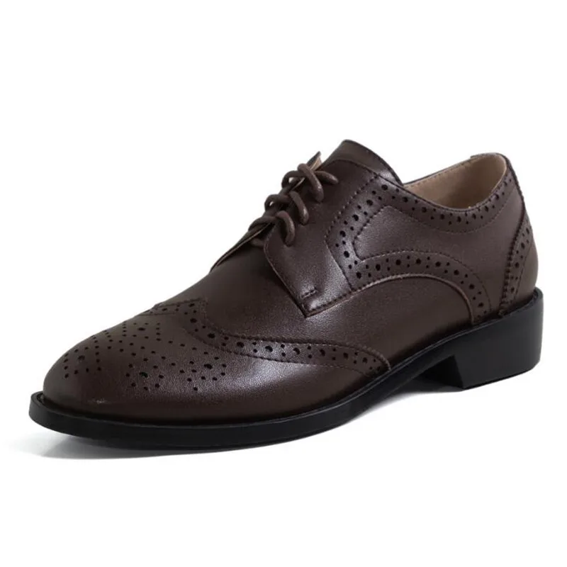 

Размера плюс 34-40 женская Обувь с перфорацией типа «броги» чёрный; коричневый обувь на плоской подошве для женщин; Круглый носок; Повседневна...