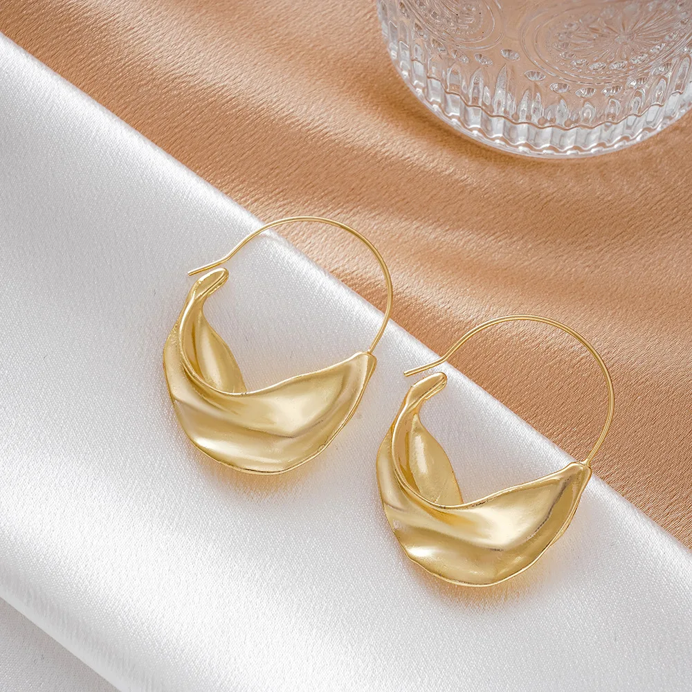 

Creative New Irregular Earrings Metal Flower Basket Exaggerated Ins Net Red