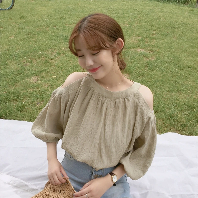 

2021new Shirt Design Sense Non-mainstream Scheming off-the-Shoulder Very Fairy Style Top Korean Style Loose All-Matching Student
