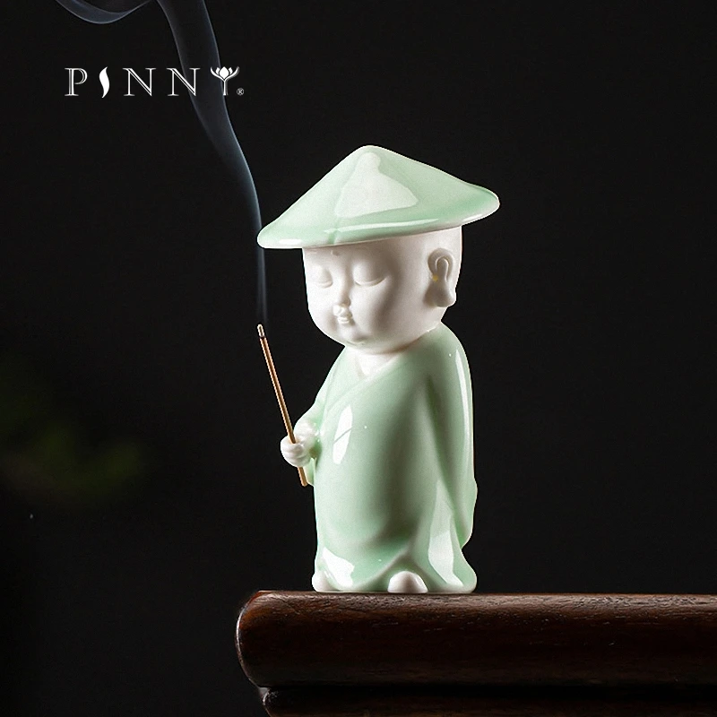 

PINNY White Porcelain Monk Sculptures Creative Ceramics Incense Holder Tea Ceremony Ornaments Monk Small Buddha Statue