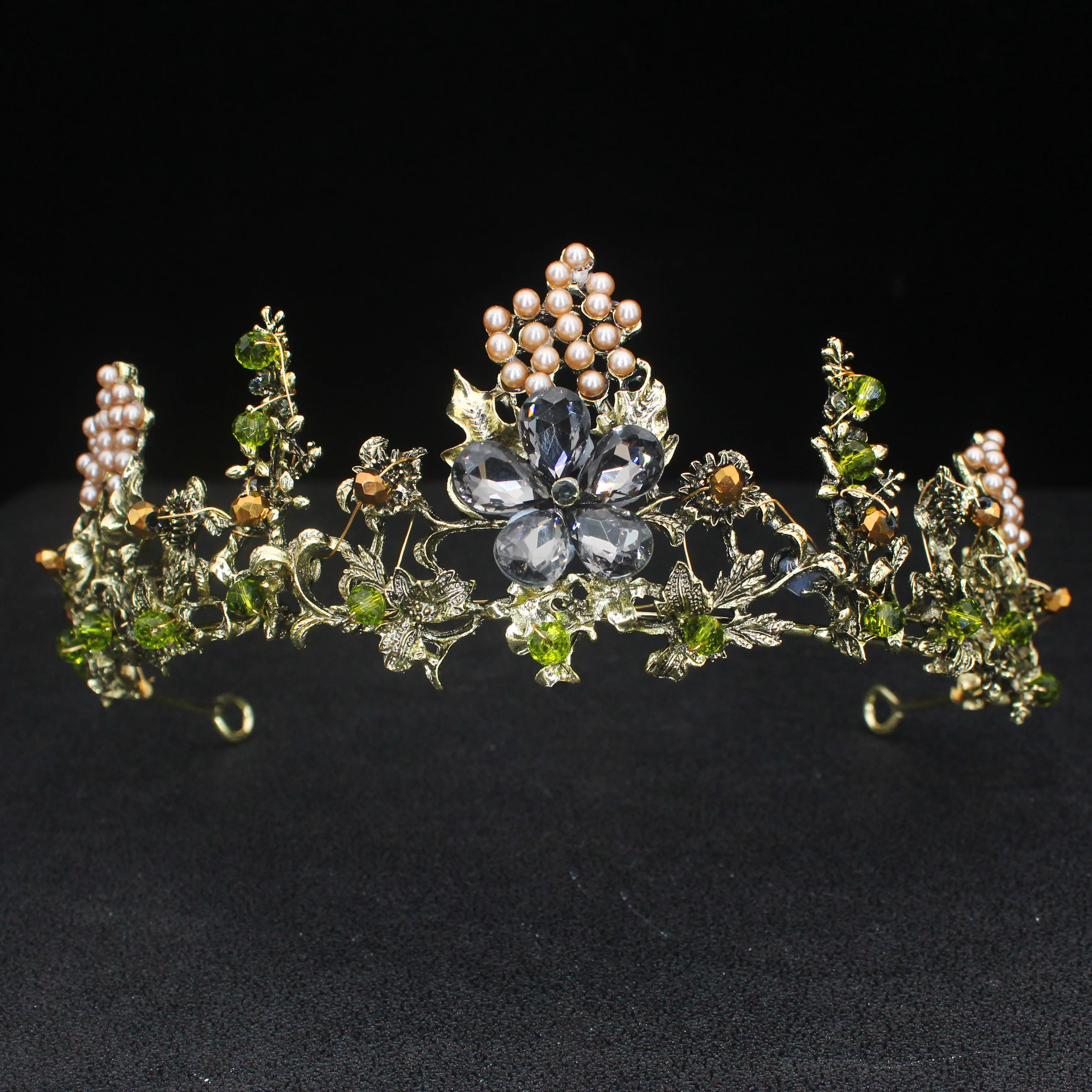 

Женский обруч для волос в стиле барокко