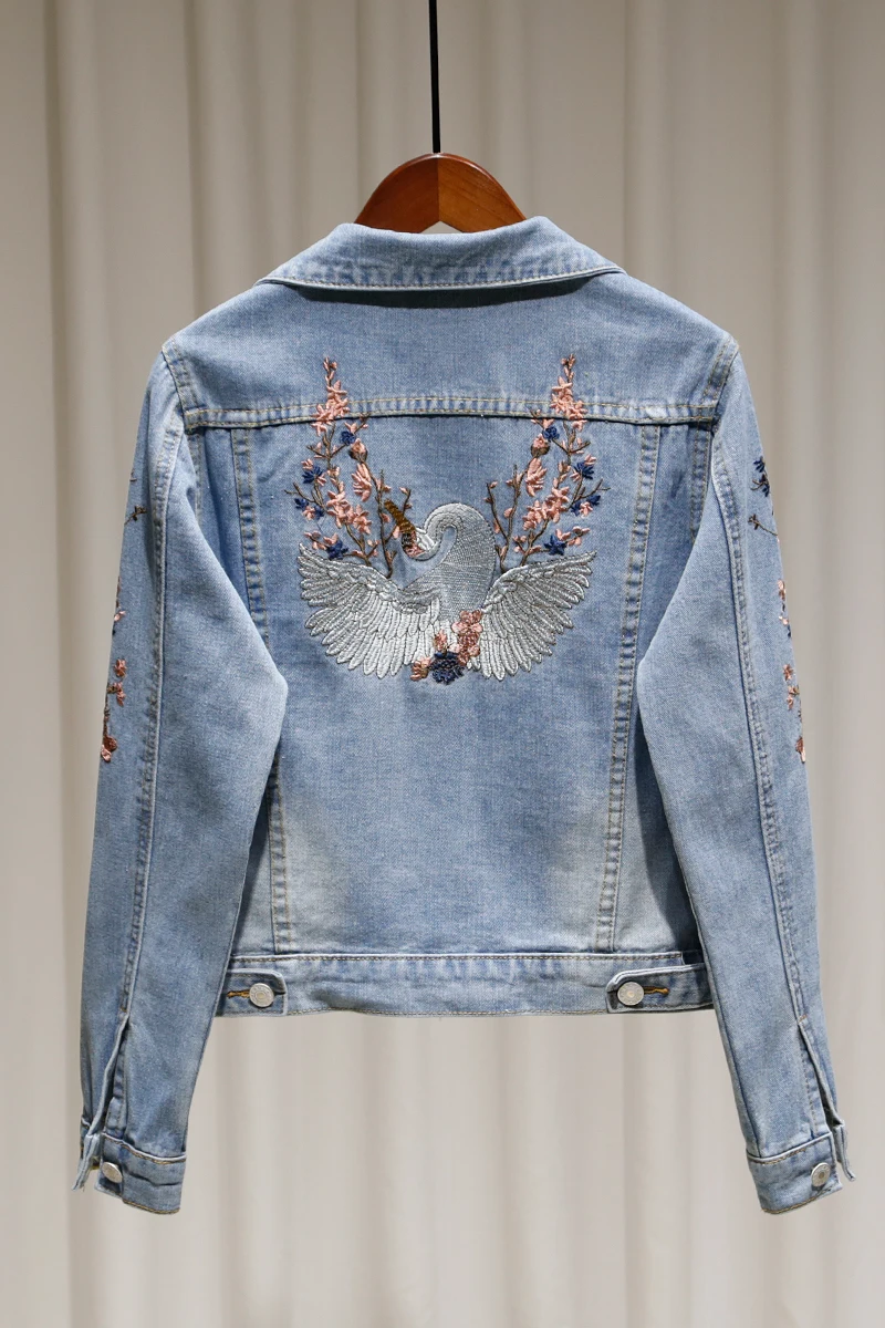 

Heavy embroidery embroidered denim jacket female long-sleeved Korean version of the slim slimming short embroidered jacket tide