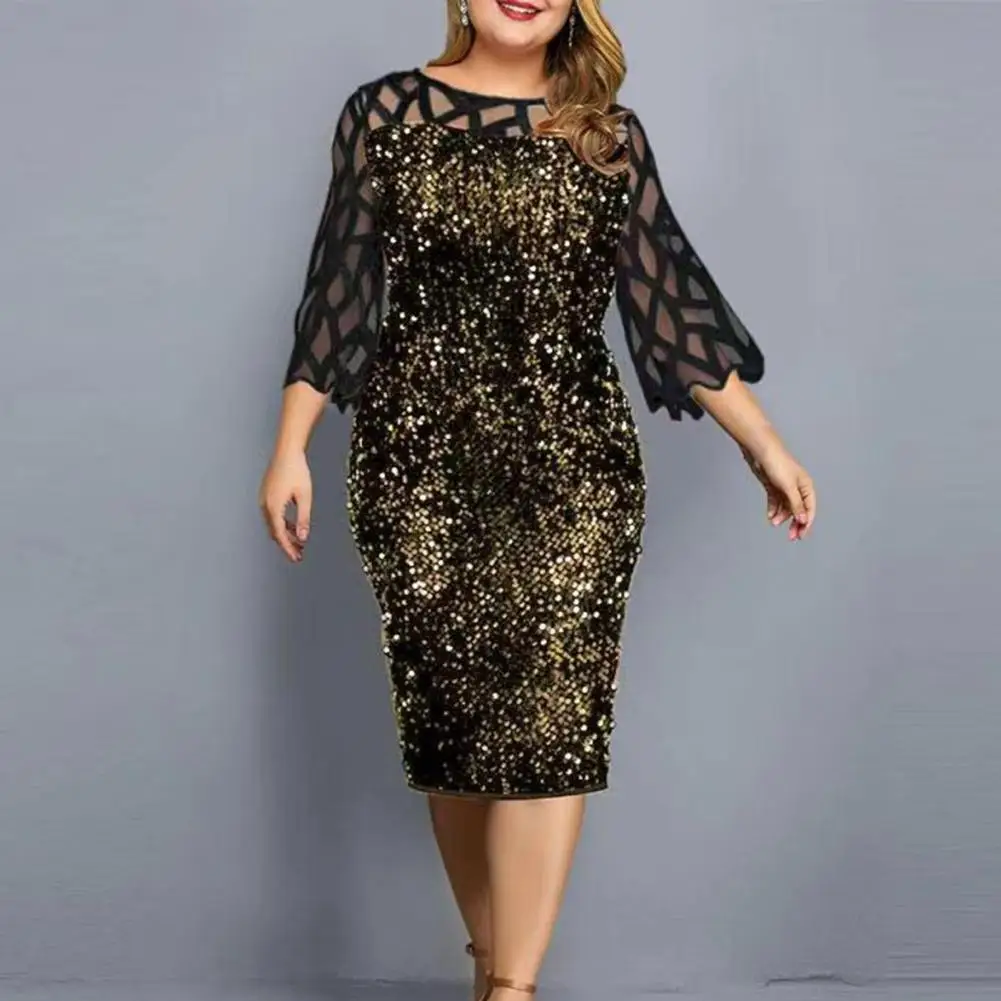 Женское свадебное платье с расклешенными рукавами белое средней длины вырезами