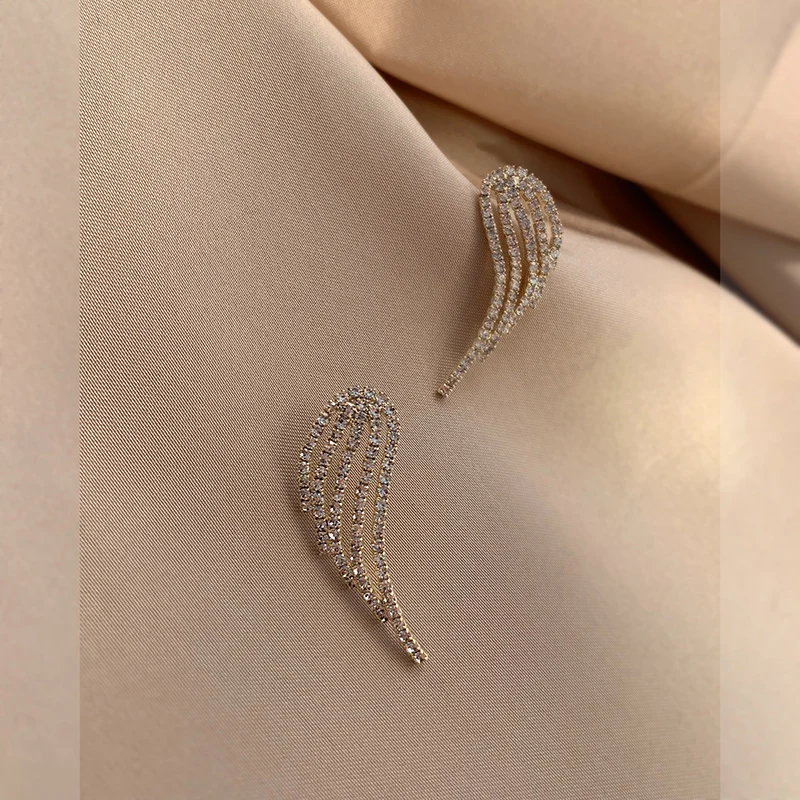 Простые элегантные серьги крылышки в южнокорейском стиле притягательный