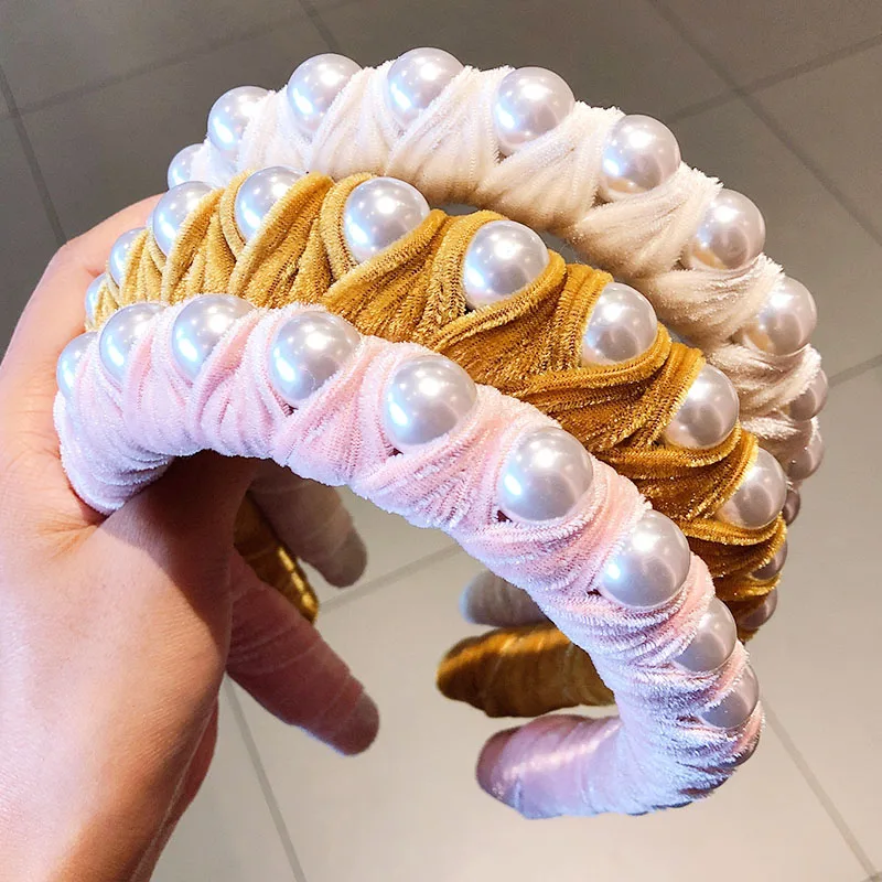 Женская бархатная широкая повязка на голову элегантная бутиковая с жемчужинами