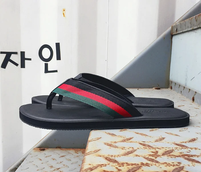 

Beach Shoes Men Summer Beach Slippers Anti-Slip Flat Casual Slippers Man Indoor Flip Flops Shower Shoe