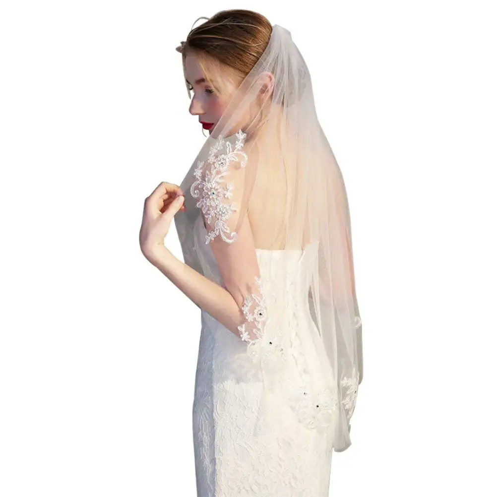 

1 Tier Lace Appliques Bridal Veil Crystal Beaded Tulle Wedding Veils with Comb 2022