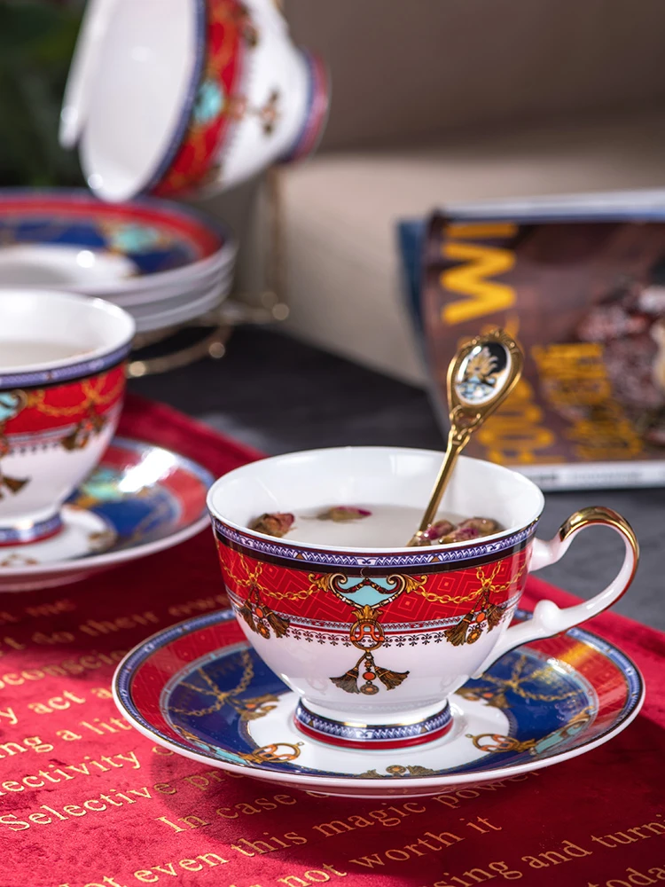 

Creative Retro Bone China Coffee Cup European Small Luxury British Afternoon Tea Cup Set Ceramic Flower Tea Cup