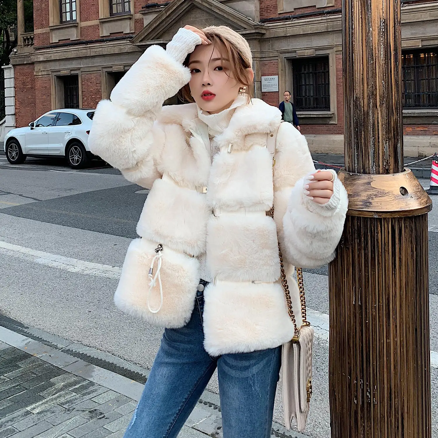 Женская зимняя меховая куртка 2019 новая однотонная приталенная Толстая Шуба из