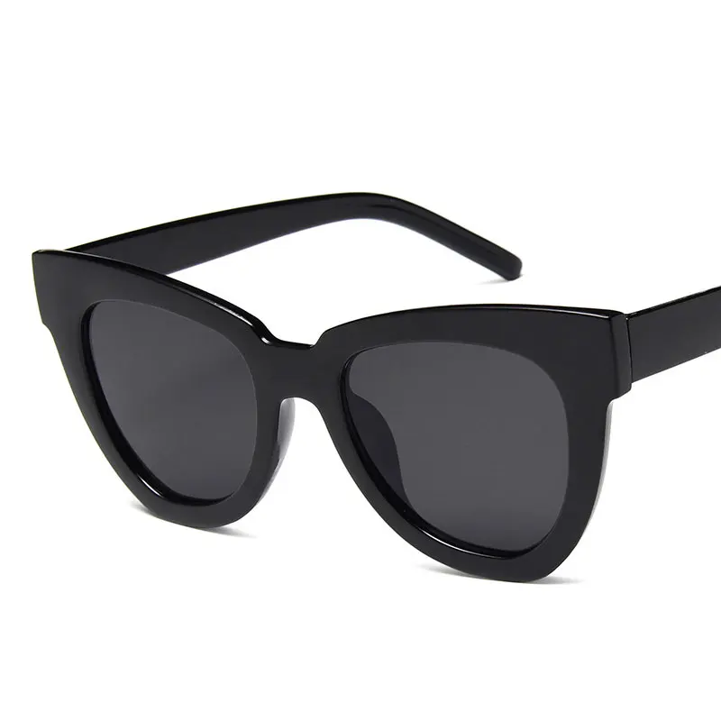 

Cat's Eye Sunglasses Men and Women Joker Retro Eyeglasses Red Fashion Big Box Sun Glasses