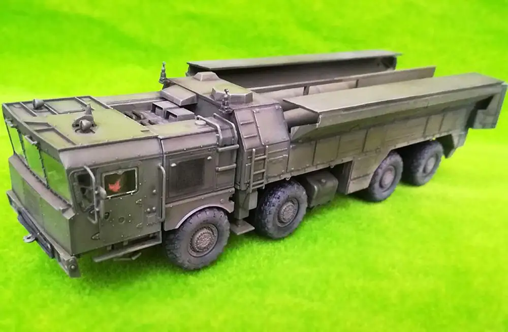 RUSSIAN ISKANDER-M Missile 1/72 tank model finished non diecast MODEL COLLECT |