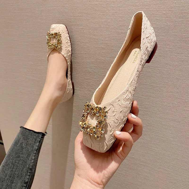 

2021 Brand Designer Women Pumps Luxury Rhinestone Square Button Shallow Low Heels Female Wedding Party Work Shoes