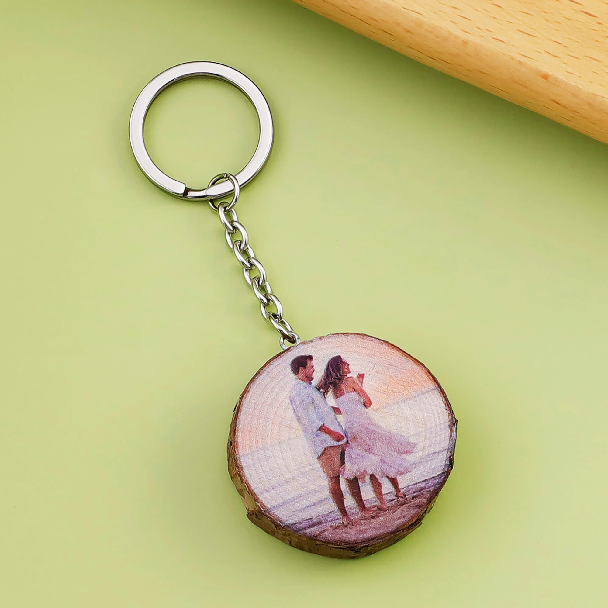 

Personalized Engraved Wooden Keychain With Photo Printing Keyring Custom Vintage Keychains Gifts For Men Women Memorial Present